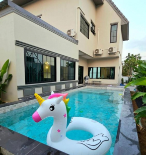 Brittany Private Pool Villa-Pattaya